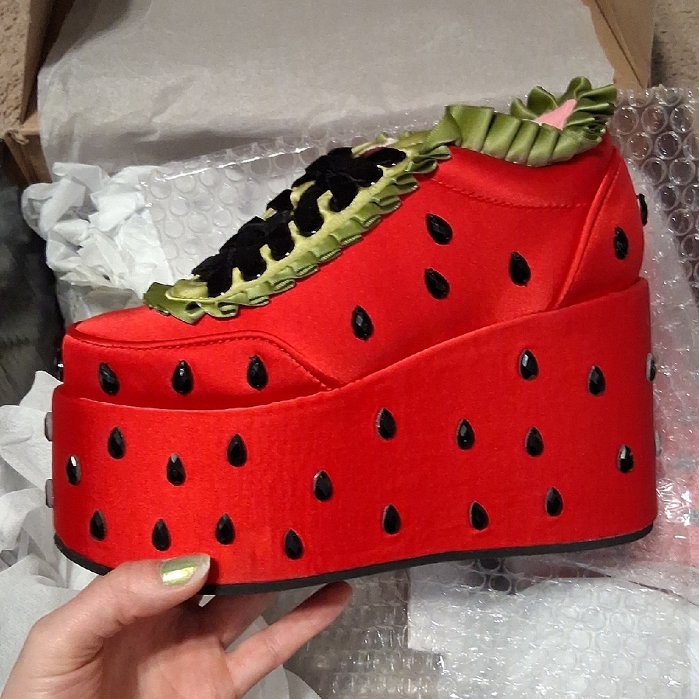 NEW DollsKill STRAWBERRY SHORTCAKE COLLABORATION Platforms, Size 5 - Picture 3 of 7